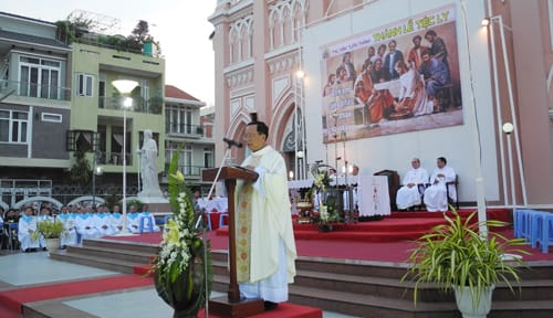 Suy niệm Thứ Năm Tuần Thánh 2014