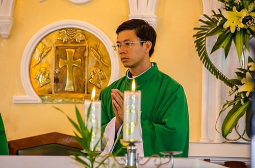 Linh Mục Phó Xứ II