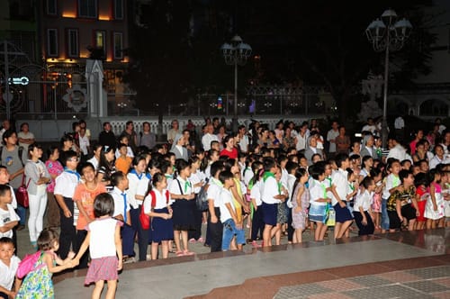 Trung Thu Bên Chúa 2014