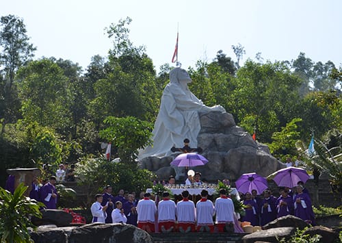 Giáo Phận Đà Nẵng Hành Hương Đầu Mùa Chay 2015