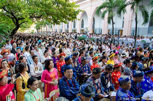 Trang Ảnh Thánh Lễ Khai Mạc Năm Thánh Lòng Thương Xót Tại Giáo Phận Đà Nẵng 13/12/2015