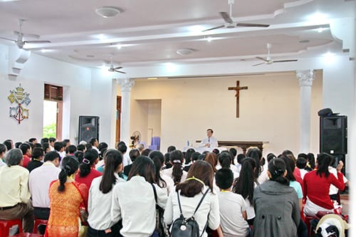 Giáo Xứ La Nang Hành Hương Năm Thánh Nhà Thờ Chính Tòa 20/3/2016