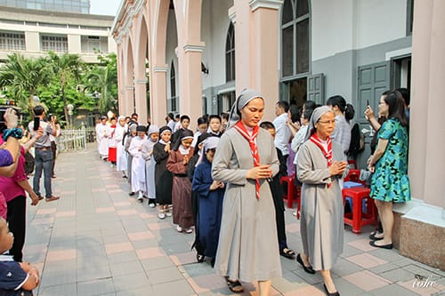 Lễ Chúa Chiên Lành – Cầu Nguyện Cho Ơn Gọi Tu Trì 17/4/2016