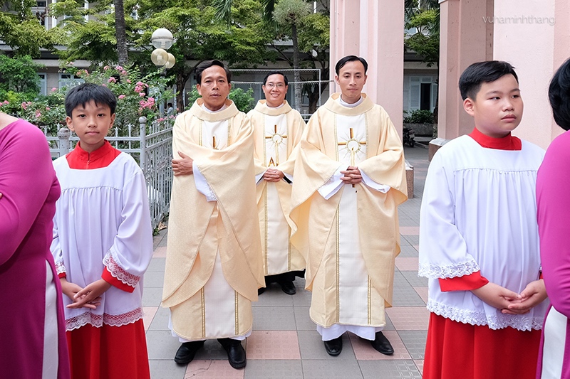 THÁNH LỄ TẠ ƠN CỦA QUÝ TÂN LINH MỤC 13/6/2018