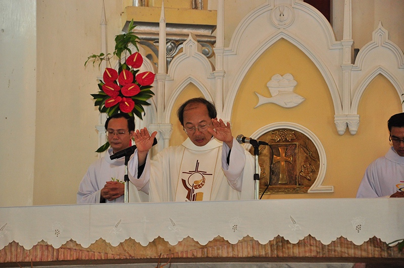 Trang Ảnh LỄ KÍNH THÁNH TÂM CHÚA GIÊSU BỔN MẠNG GIAO XỨ CHÍNH TOÀ 08/6/2018