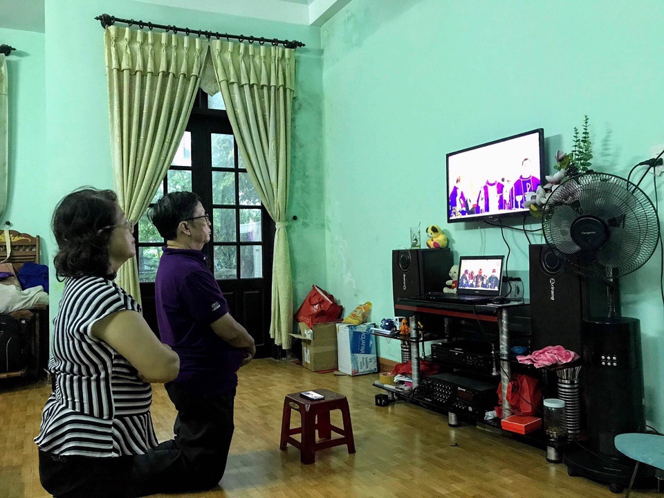 Sợ Đến Một Ngày Quá Quen Với Thánh Lễ Trực Tuyến Mà Từ Bỏ Luôn Ước Muốn Đến Nhà Thờ