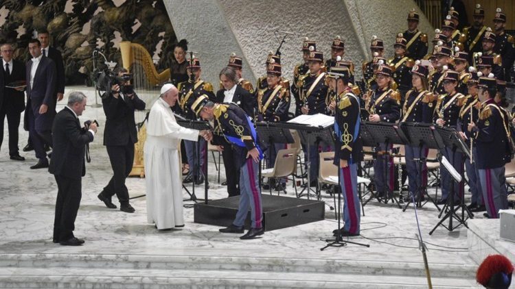 Đóng góp quảng đại của các Giám chức và nhân viên Vatican cho Quỹ khẩn cấp Covid-19