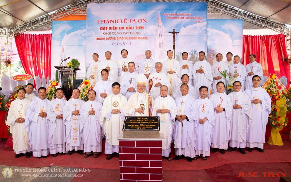 Thánh Lễ Tạ Ơn Đặt Viên Đá Đầu Tiên Xây Dựng Thánh Đường Giáo Xứ Ngọc Quang 06/6/2020