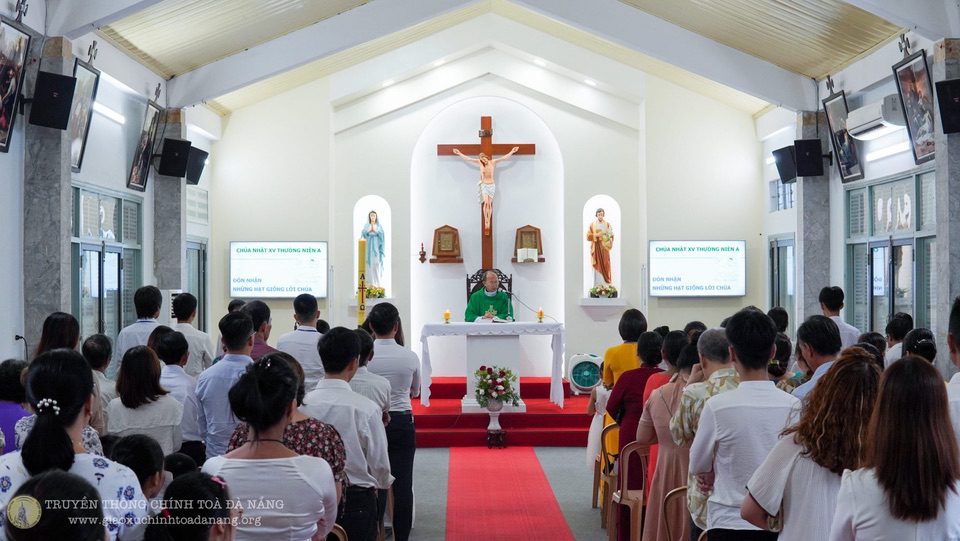 Thánh Lễ Ban Bí Tích Khai Tâm Tại Nhà Nguyện Chính Toà Đà Nẵng 12/7/2020