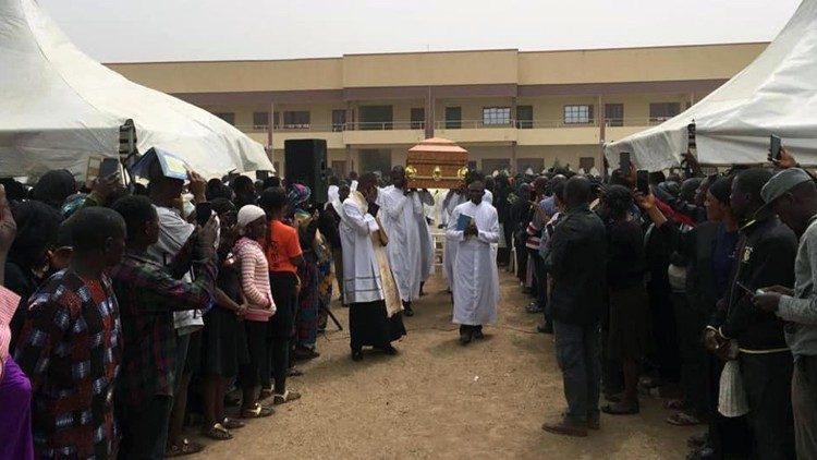 Ki-tô hữu Nigeria kiên cường hơn những kẻ khủng bố