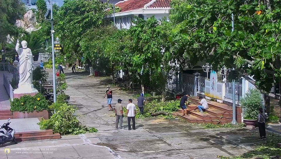 Khắc phục sau bão số 9 (Molave)