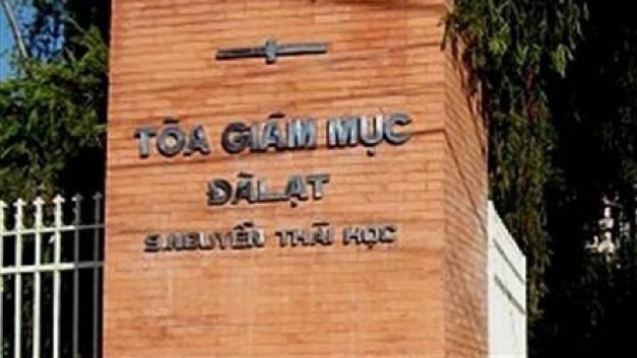 Tòa Giám Mục Đà Lạt: Thông cáo: V/v Áp dụng vạ cấm chế đối với Chị Têrêsa Nguyễn Thị Thương