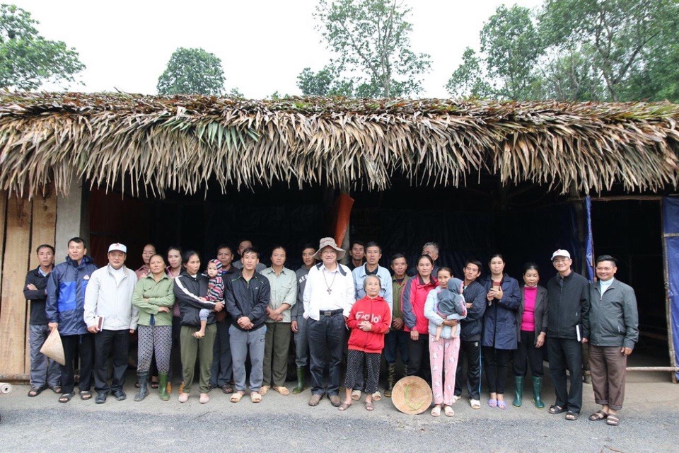 CARITAS VIỆT NAM: THĂM VÀ KHẢO SÁT LŨ LỤT MIỀN TRUNG