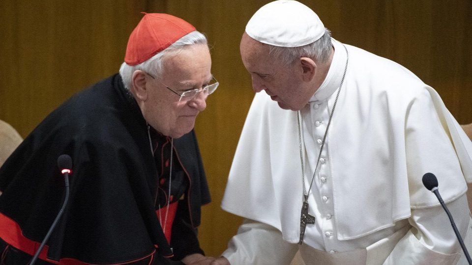 “Cố lên!”. ĐTC khích lệ ĐHY Bassetti đang được điều trị Covid-19 tại bệnh viện