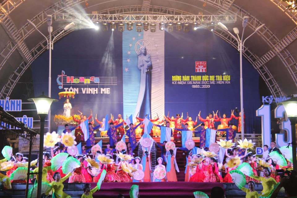 Hoan ca Tôn Vinh Mẹ Trà Kiệu