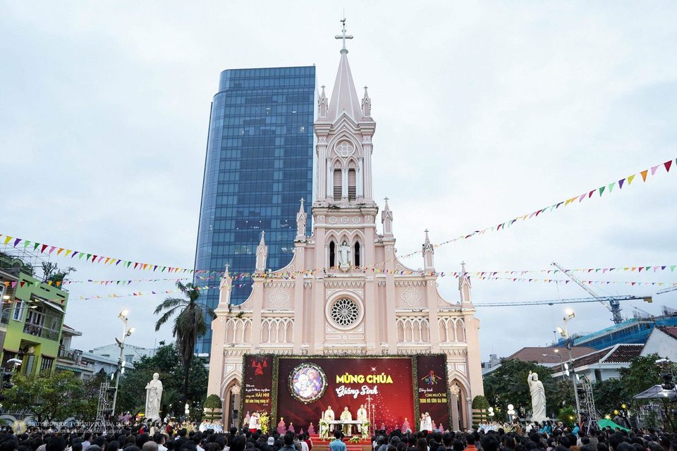 Thánh lễ Mừng Chúa Giáng Sinh và hoan ca ngày 25/12/2020