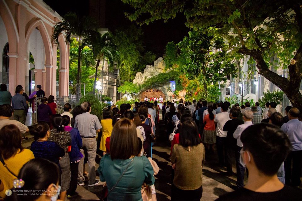 Thánh lễ Chúa Nhật Lễ Lá lúc 05g00 28/3/2021