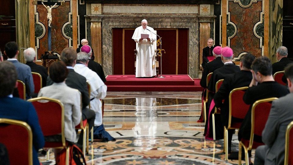 ĐTC tiếp kiến Ủy ban Giáo lý của các HĐGM châu Âu