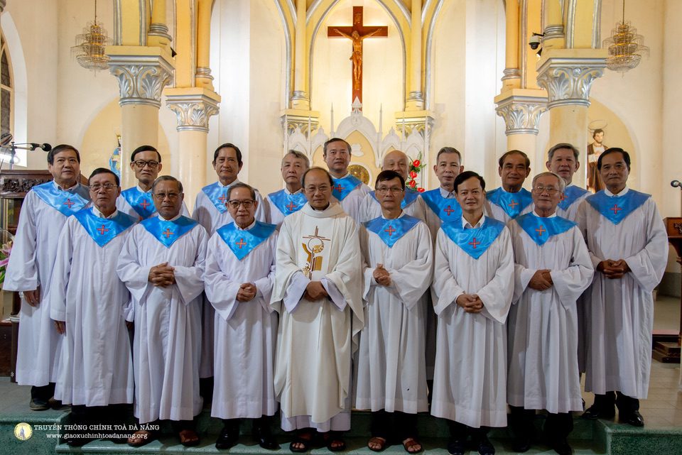 Lễ Thánh Padre Pio Pietrelcina – Bổn mạng các thừa tác viên ngoại thường Giáo xứ Chính Tòa