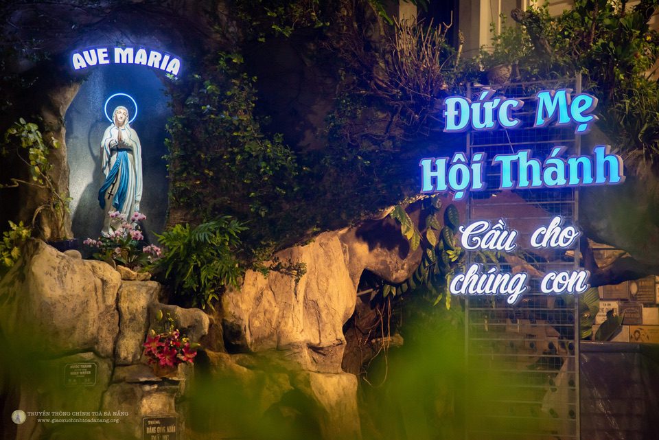 Thánh lễ Chúa Nhật Truyền Giáo và Tôn vinh Đức Mẹ tháng Mân Côi