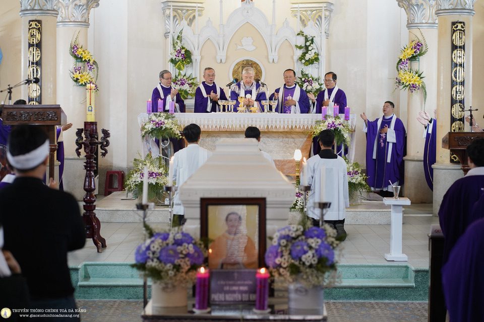 Tang lễ cha PHÊRÔ NGUYỄN QUÍ KHÔI