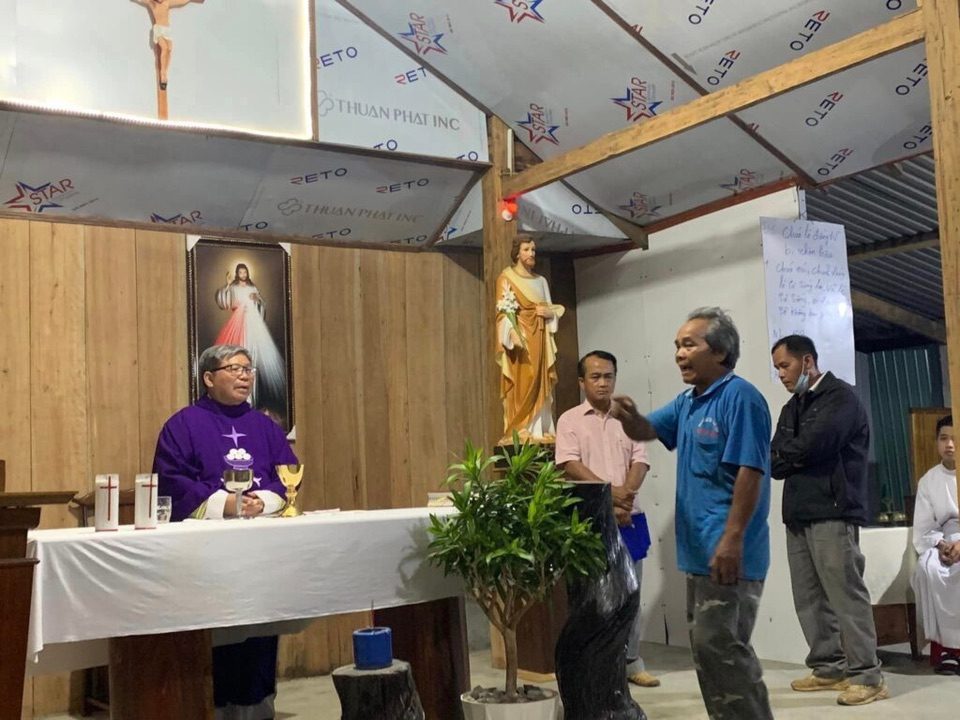 Về vụ việc cán bộ phá rối và xúc phạm Thánh Lễ tại Giáo họ Phaolô, thuộc Giáo xứ Đăk Giấc