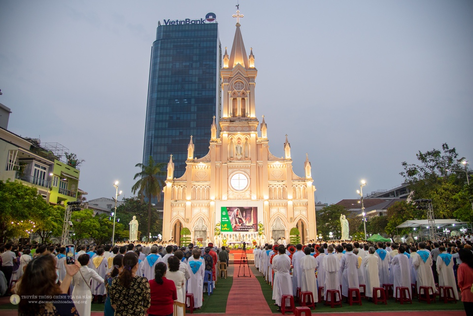 Kinh cầu cho Giáo phận, dịp 60 năm thành lập Giáo phận Đà Nẵng
