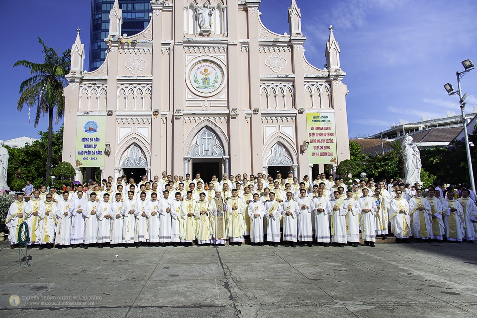 Thánh lễ Thánh Tâm Chúa Giêsu, Bổn mạng Giáo phận Đà Nẵng, Truyền chức Linh Mục