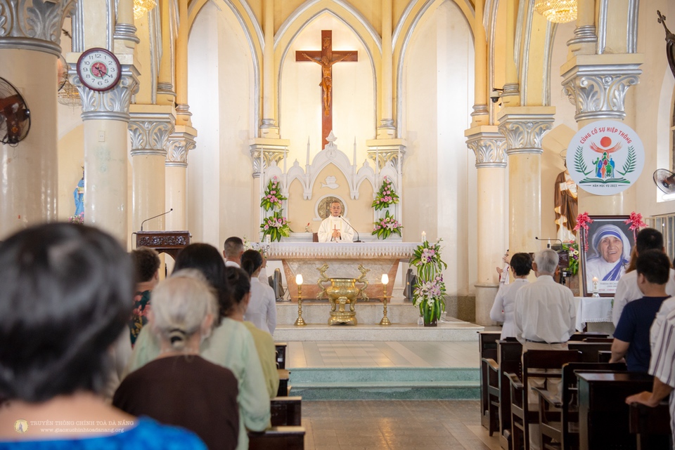 Thánh lễ mừng kính Thánh Têrêsa Calcutta – Bổn mạng Ban Bác Ái Xã Hội Caritas