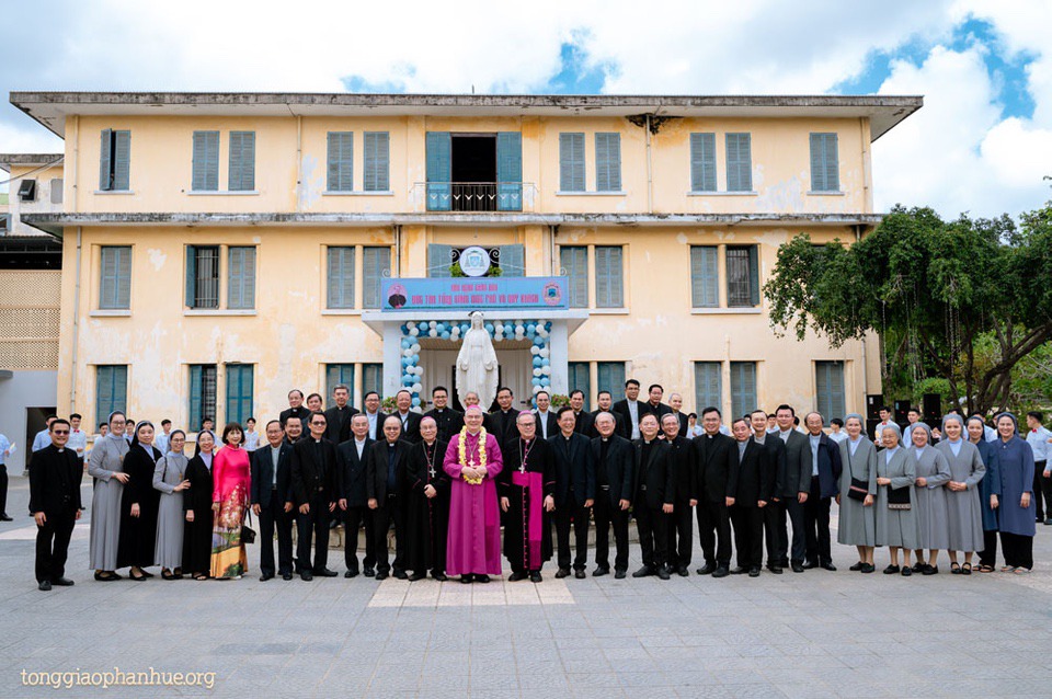 TGP Huế chào đón Đức Tổng Giám Mục Phó Giuse Đặng Đức Ngân