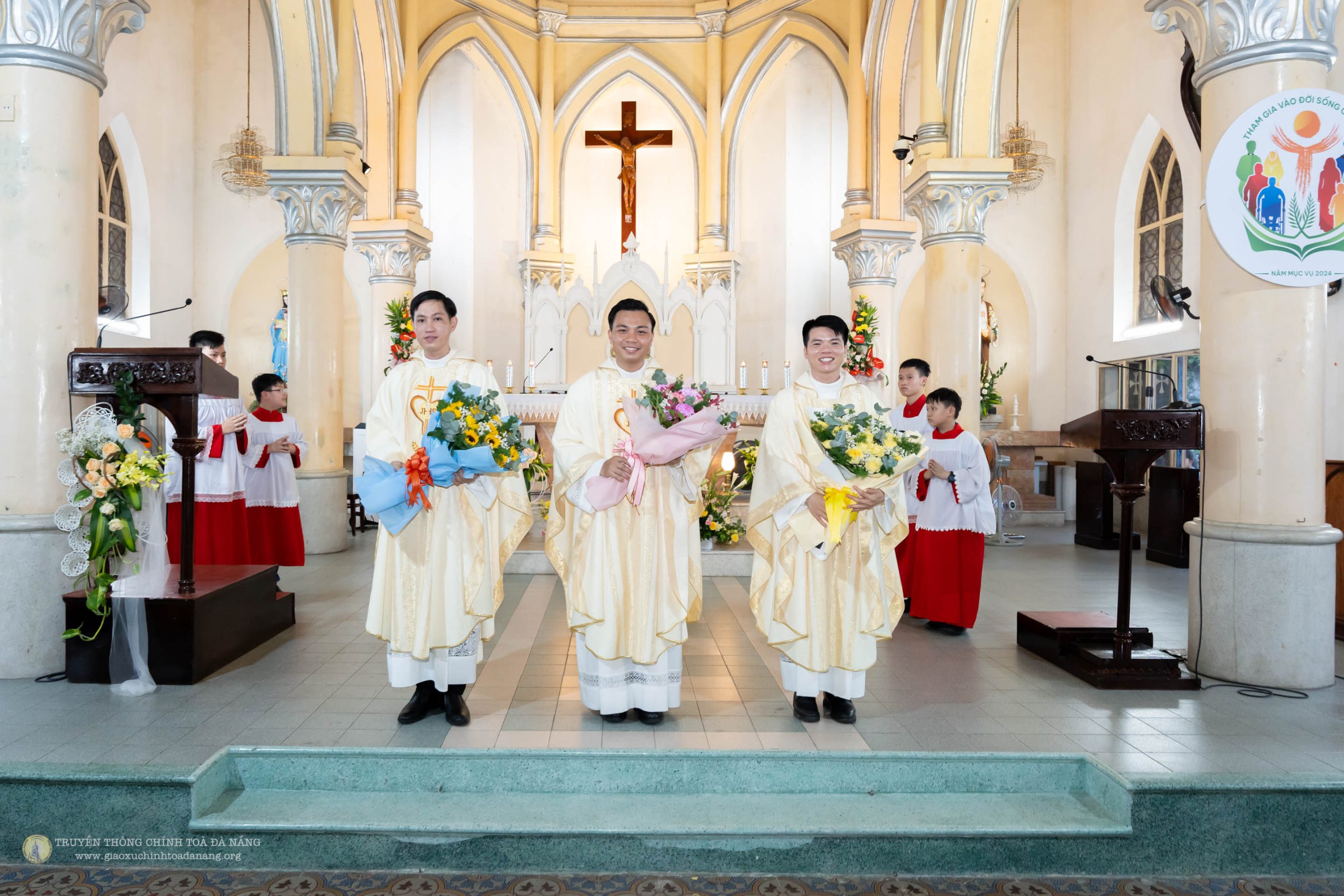 Thánh lễ tạ ơn của các Tân Linh mục giáo phận Đà Nẵng