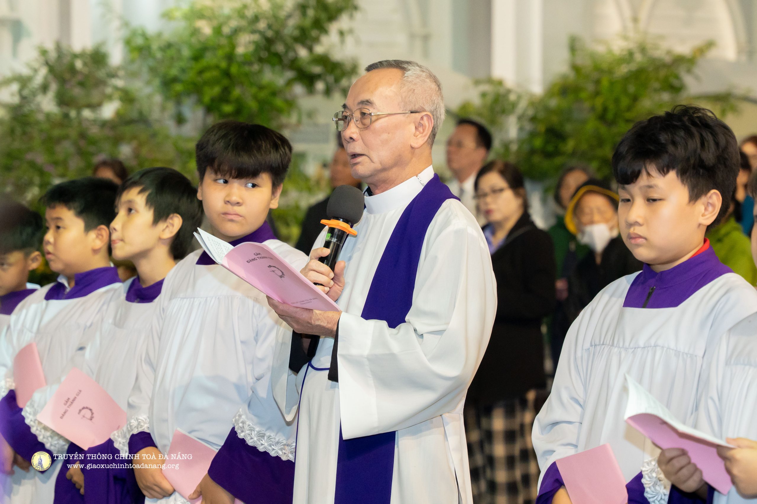Đàng Thánh Giá Mùa Chay – Thứ Sáu 04.4.2025