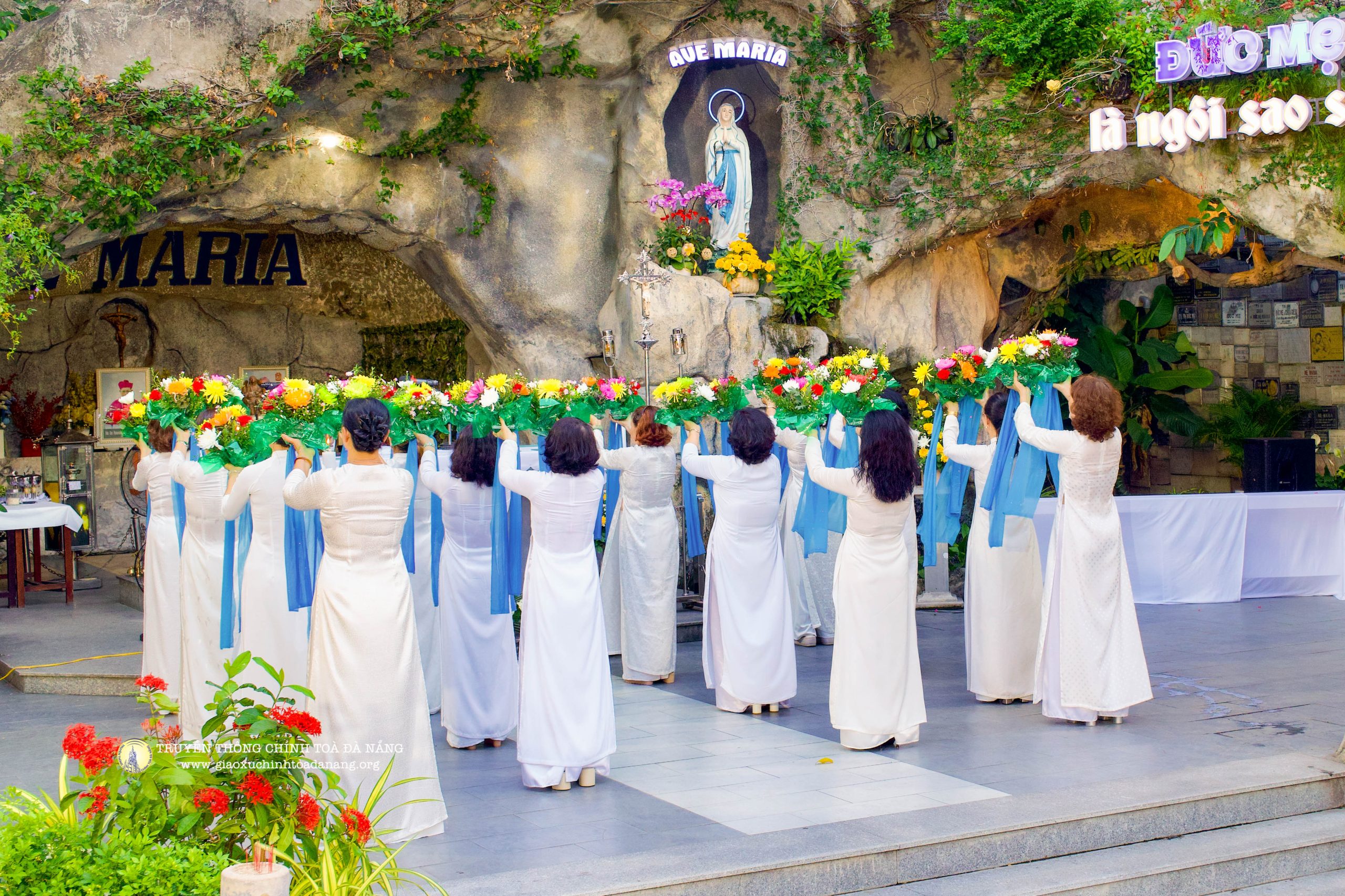 Tháng hoa kính Đức Mẹ – Tuần IV (23/5/2026)